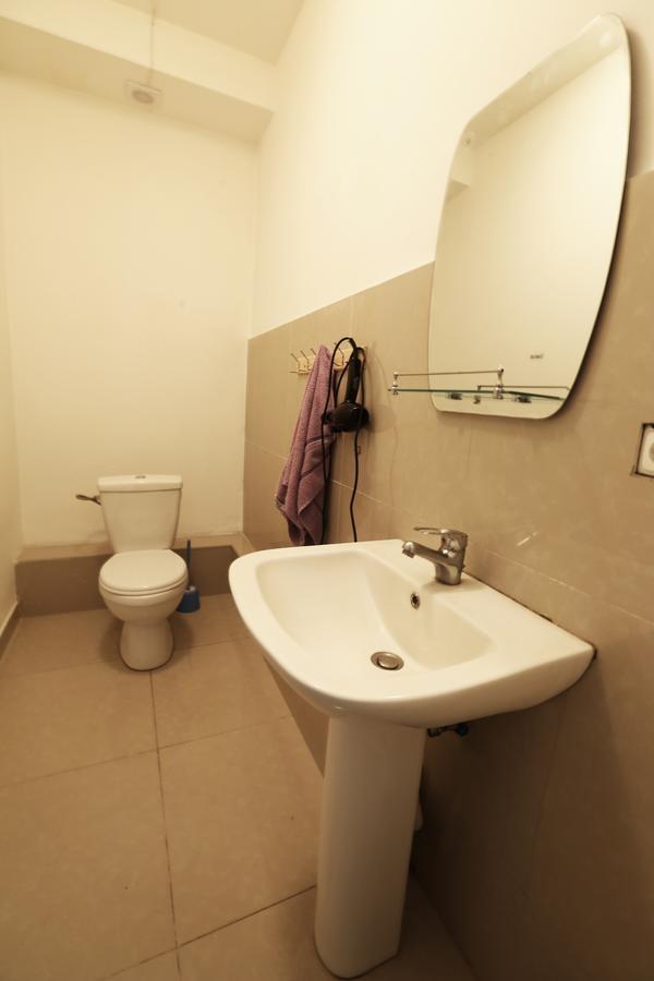 יירבאן Byron Hostel מראה חיצוני תמונה