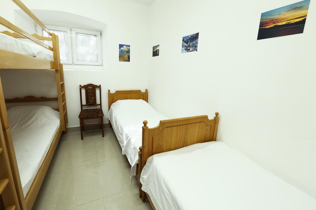יירבאן Byron Hostel מראה חיצוני תמונה
