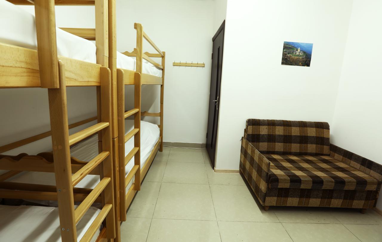 יירבאן Byron Hostel מראה חיצוני תמונה