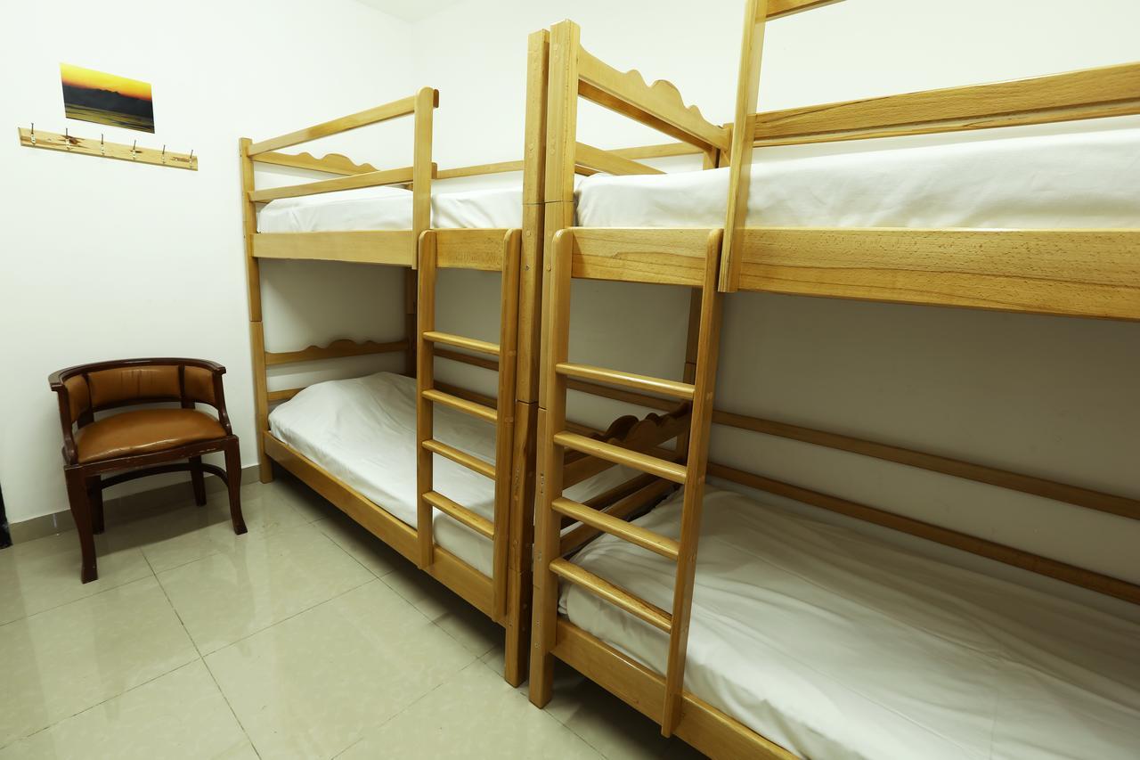 יירבאן Byron Hostel מראה חיצוני תמונה
